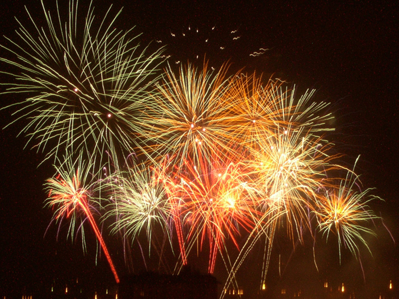 fireworks-1-1563543-1920x1440